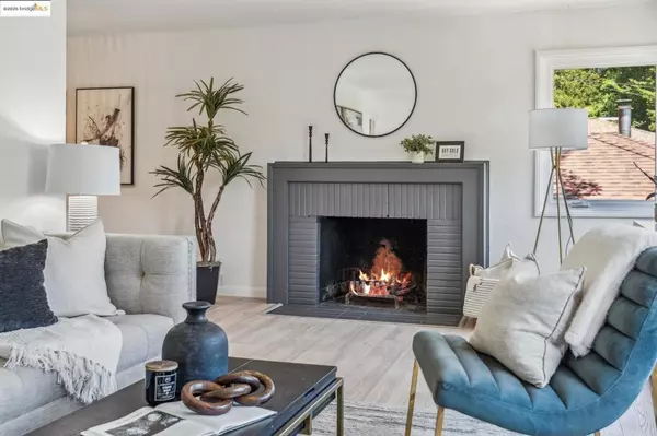 Oakland, CA 94611,7069 Saroni Dr