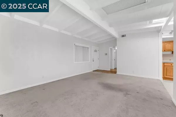 American Canyon, CA 94503,104 Los Altos Pl