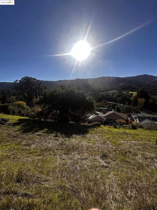 El Sobrante, CA 94803,15 Abbey Ln