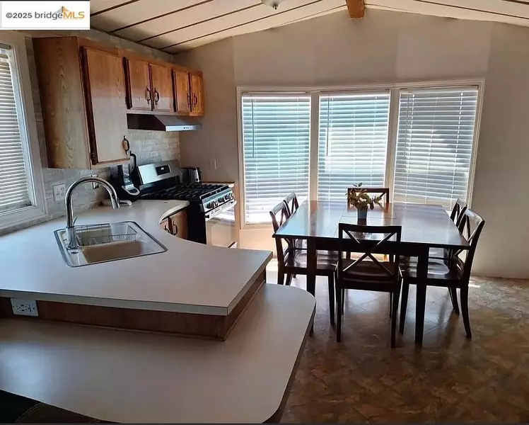 1153 Rumrill Blvd, San Pablo, CA 94806