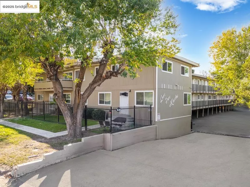 3126 Lone Tree Way, Antioch, CA 94509-4945