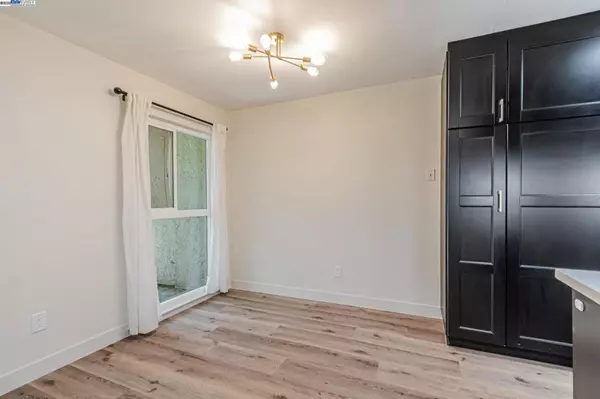 San Jose, CA 95123,291 Tradewinds Dr #7