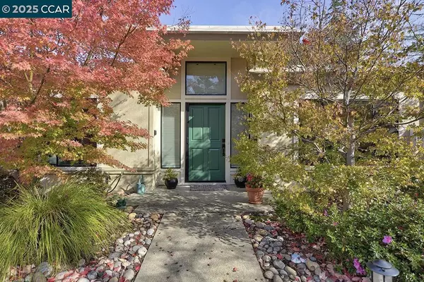 Walnut Creek, CA 94595,1809 Golden Rain Rd #4