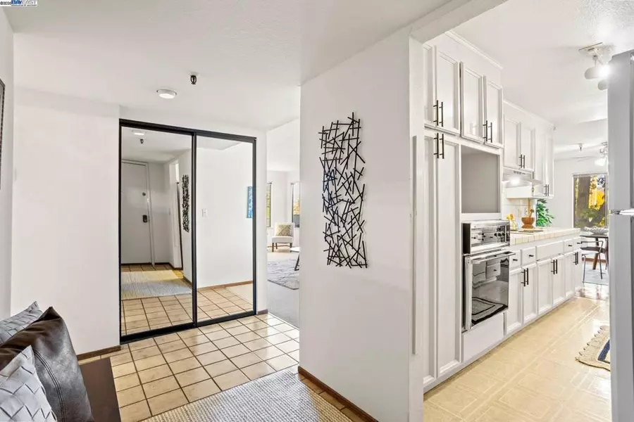 1400 Carpentier St #325, San Leandro, CA 94577