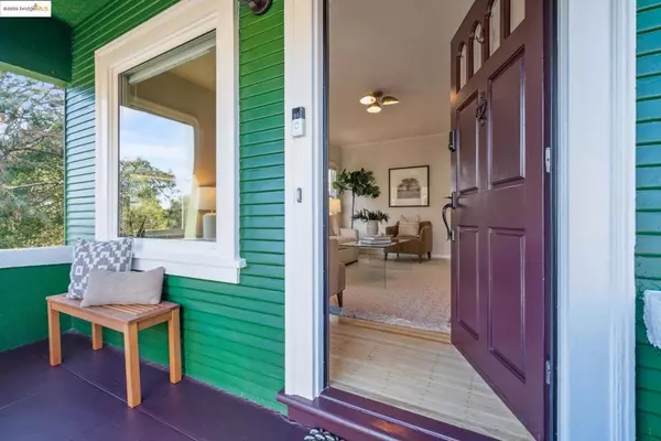 Oakland, CA 94619,4539 Pampas Ave