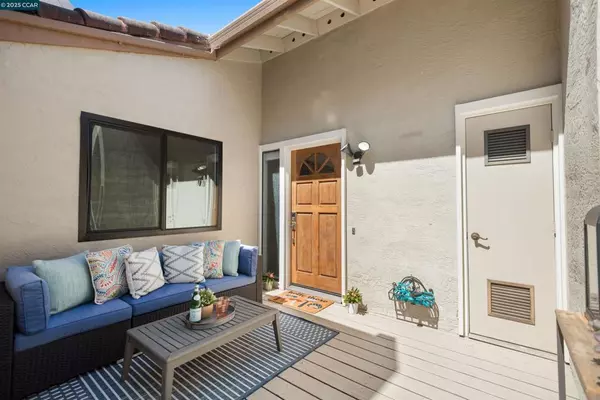 Moraga, CA 94556,1541 Moraga Way