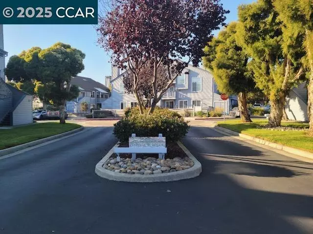 Redwood City, CA 94065,473 Cork Harbour Cir #A