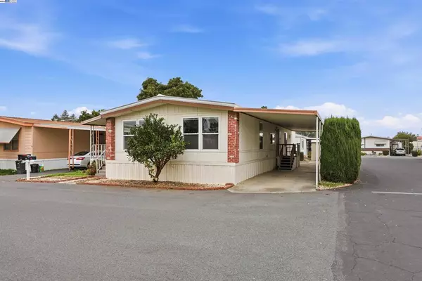 Pittsburg, CA 94565,61 Pali Way