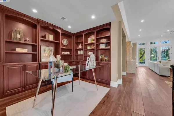 Danville, CA 94526,593 Saint George Rd