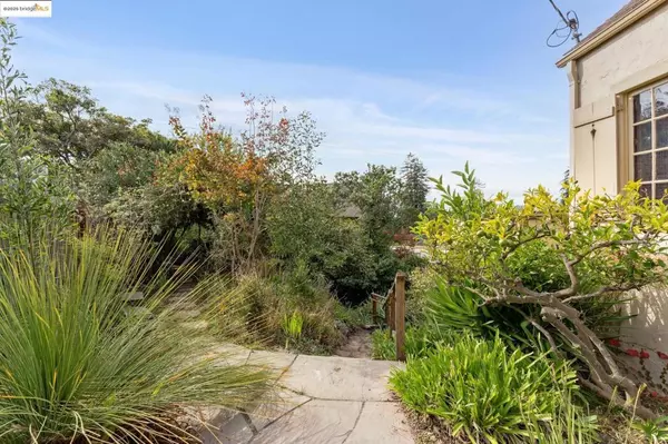 Berkeley, CA 94708,1444 Scenic Ave