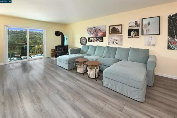 Moraga, CA 94556,1984 Ascot Dr #C