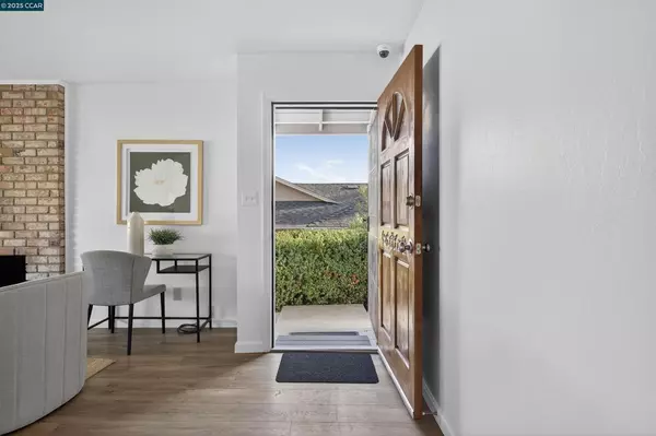 Richmond, CA 94803,4512 Robert Way