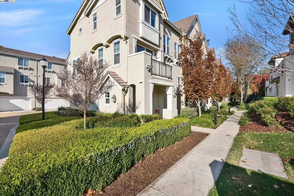 Livermore, CA 94551,2890 Kew Ave #14