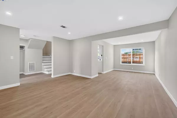 Vacaville, CA 95687,312 Lance Dr