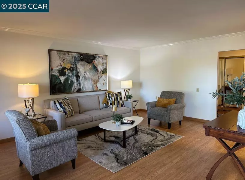 1400 Ptarmigan Dr #2, Walnut Creek, CA 94595