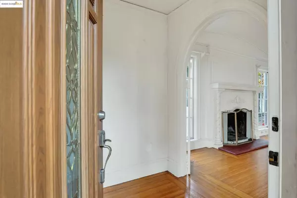 Oakland, CA 94619,3710 Wisconsin St