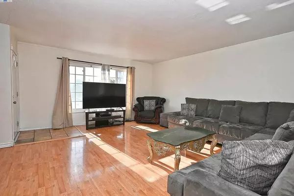 San Lorenzo, CA 94541,19092 Ricardo Ave