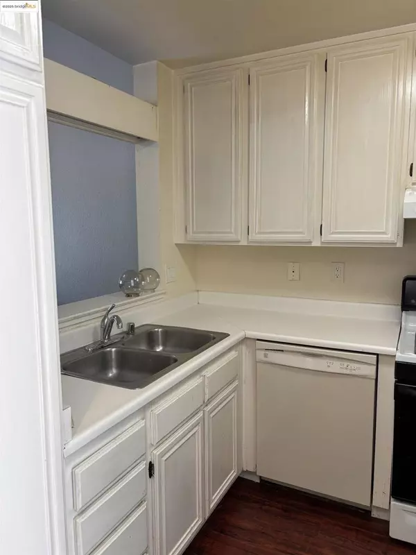 Martinez, CA 94553,388 Mill Rd