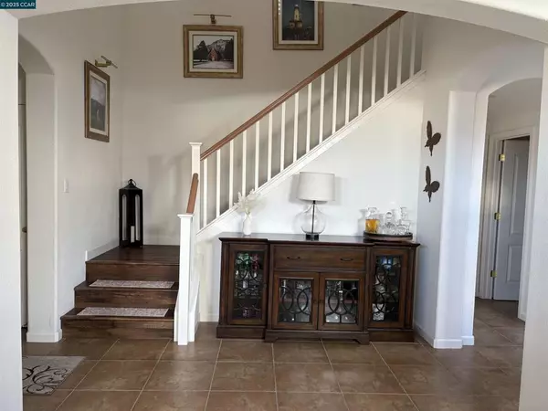 Hayward, CA 94545,2667 Beachwood