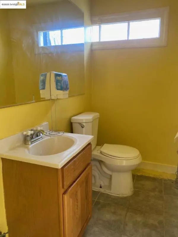 Oakland, CA 94621,1157 88th Ave