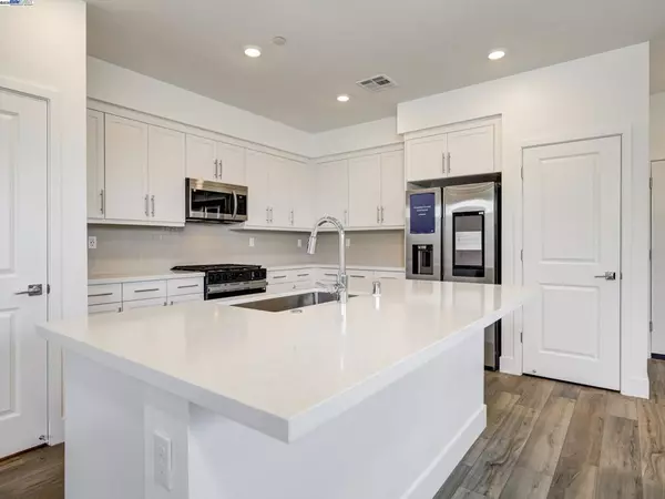 Fremont, CA 94536,159 Quiancy Terrance