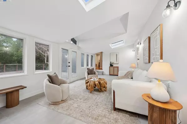 Walnut Creek, CA 94595,41 Bonita Ct