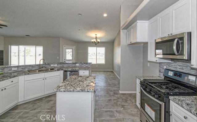 17602 Main ST, Hesperia, CA 92345