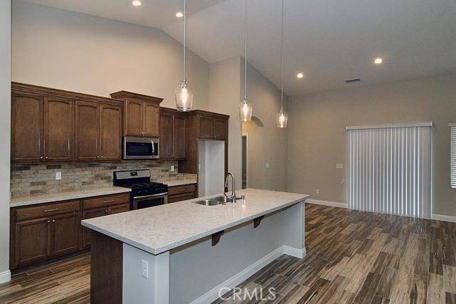 8363 Tenth AVE, Hesperia, CA 92345