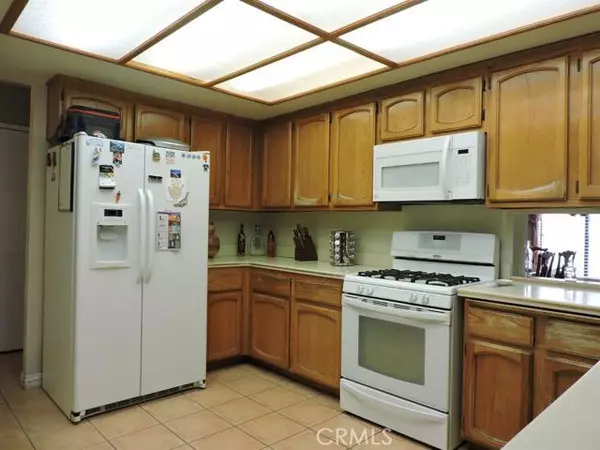 13577 Buena Vista DR, Hesperia, CA 92344