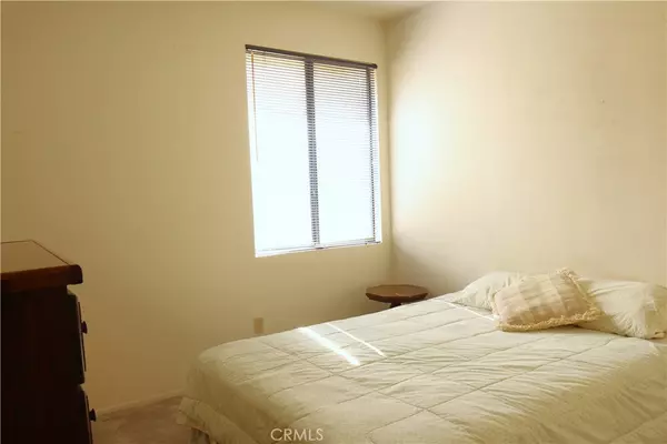 Reseda, CA 91335,19009 Sherman Way #53