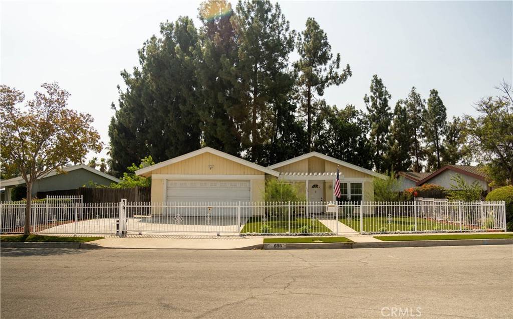 Azusa, CA 91702,696 W Lori Ann AVE