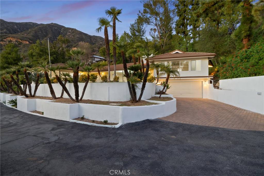 Arcadia, CA 91006,2122 Canyon RD