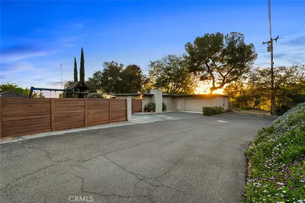 Monrovia, CA 91016,1074 Norumbega DR