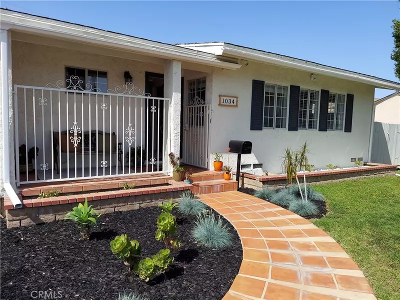 1034 W Crumley ST, West Covina, CA 91790