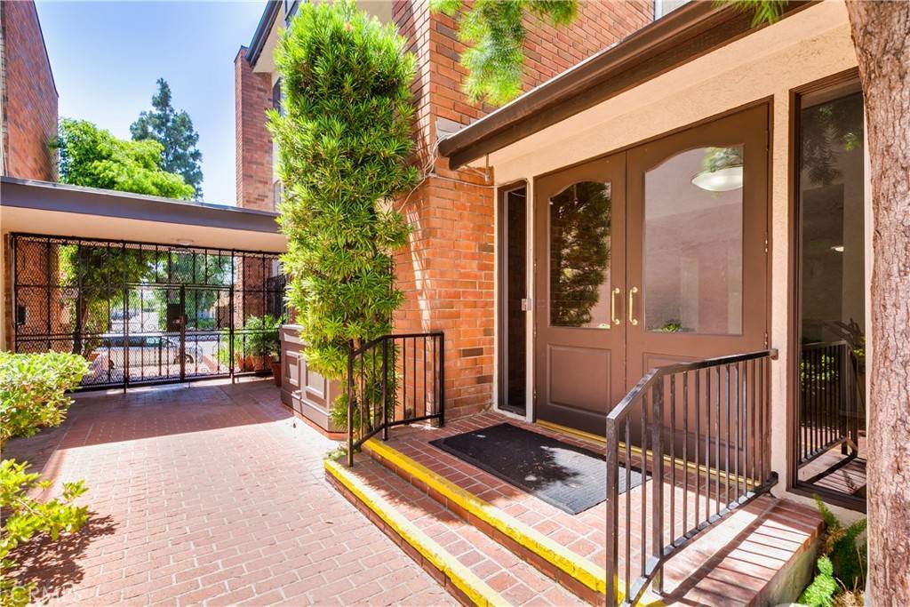 Encino, CA 91316,5440 Lindley Avenue #316