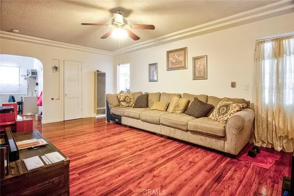 Montebello, CA 90640,116 N Greenwood AVE