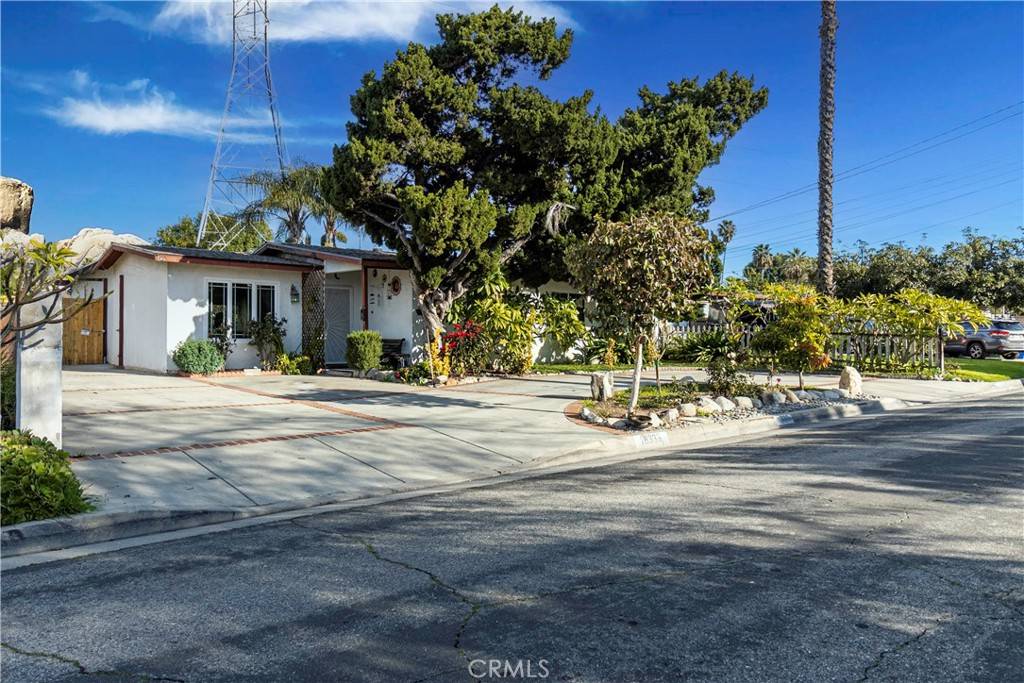 Azusa, CA 91702,18333 E Woodcroft ST
