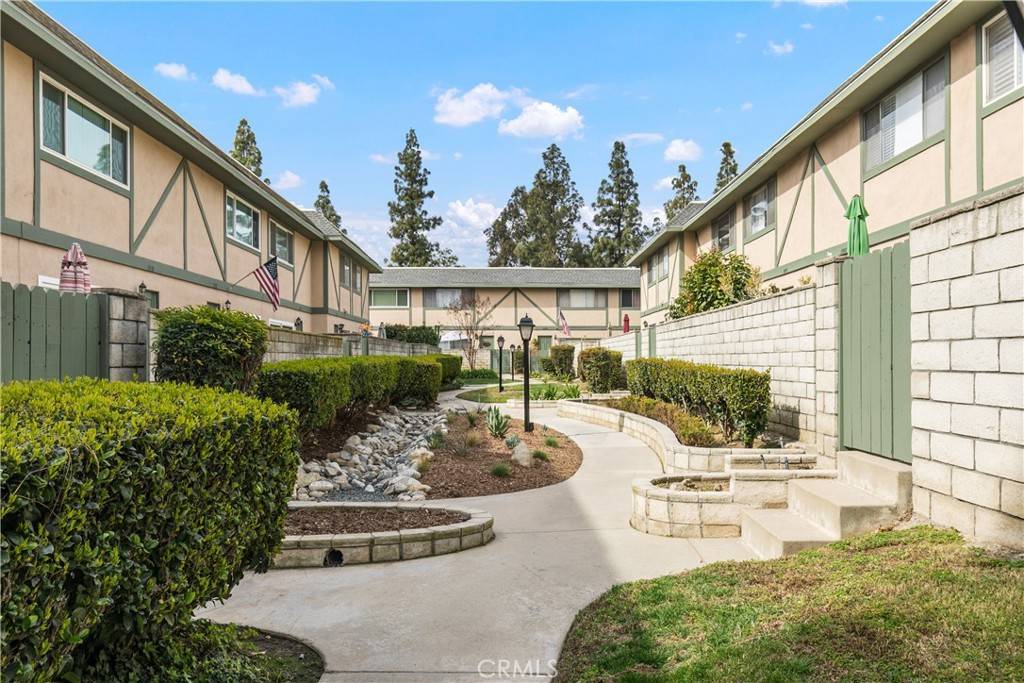 1109 W Francis ST #H, Ontario, CA 91762