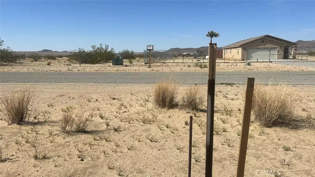 Joshua Tree, CA 92252,65145 E Broadway & 4th St