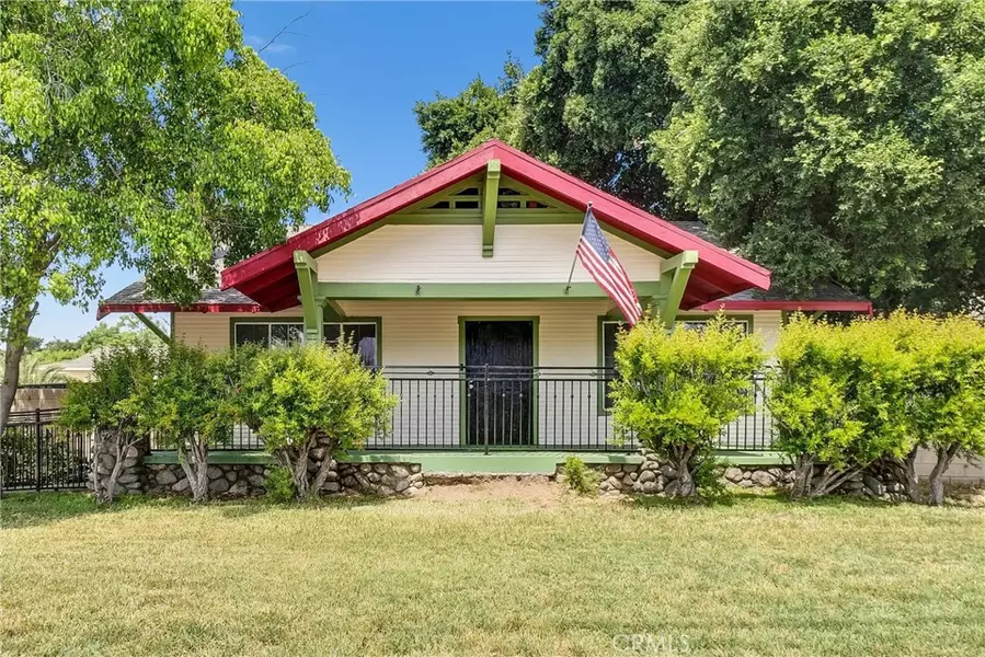 1355 N Park AVE, Pomona, CA 91768