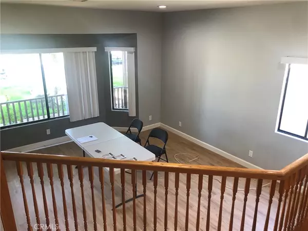 Duarte, CA 91010,1420 Random LN