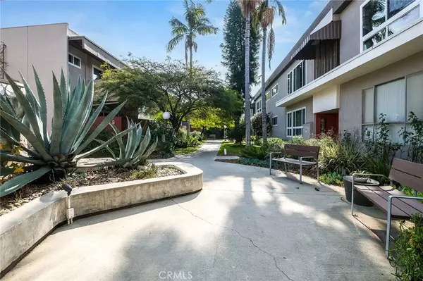 Los Angeles, CA 90034,11120 Queensland ST #B18