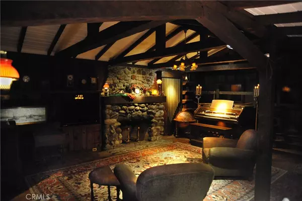 Sierra Madre, CA 91024,501 Woodland DR