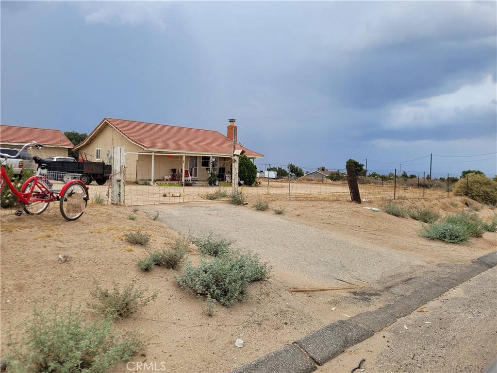 Oak Hills, CA 92344,9760 Phelan RD