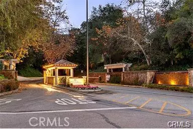 Bradbury, CA 91008,682 Deodar LN