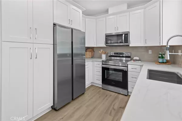 Monrovia, CA 91016,872 W Walnut AVE #A