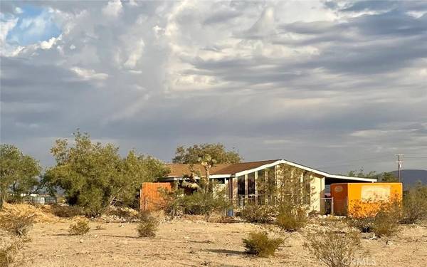 Lucerne Valley, CA 92356,38013 Foothill RD