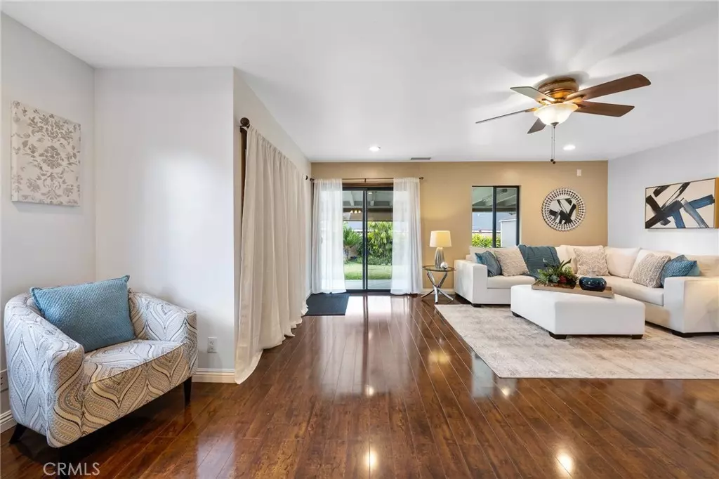 Duarte, CA 91010,1413 Random LN