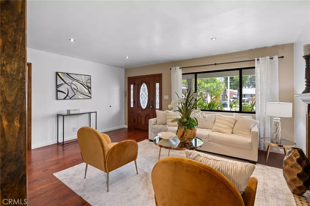 Duarte, CA 91010,1413 Random LN