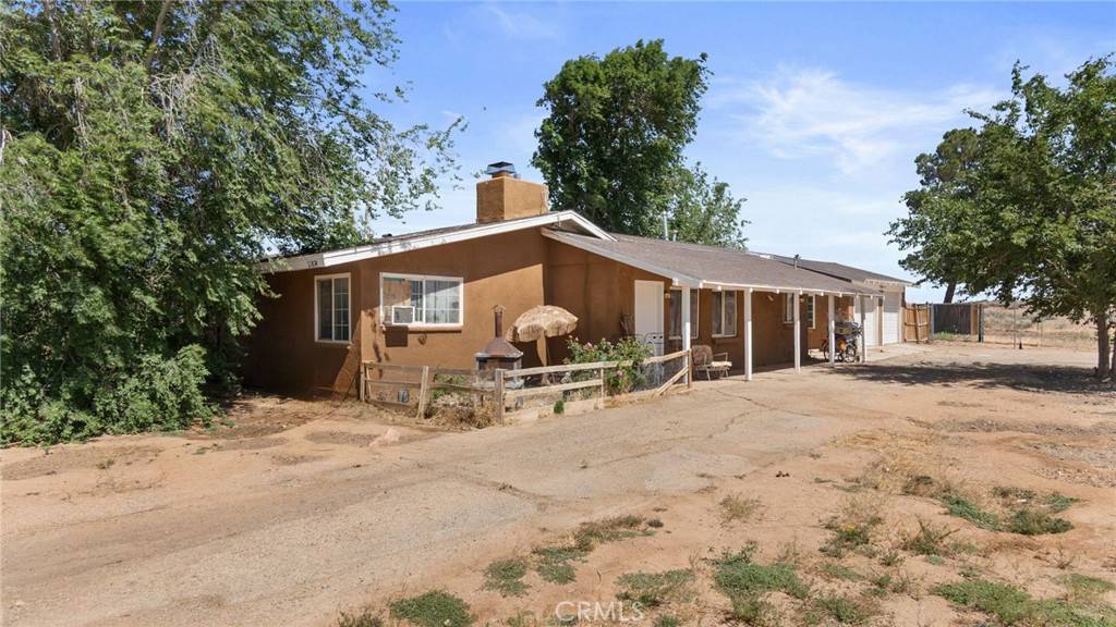 21874 Waalew RD, Apple Valley, CA 92307